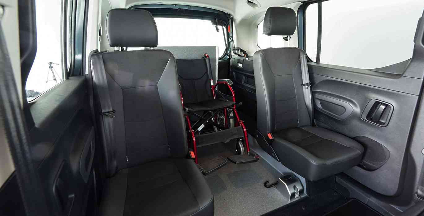 Citroen Berlingo Talla M BlueHDi 100 YOU L1 N1 Adaptado 4 Citroen Berlingo Talla M BlueHDi 100 YOU L1 N1 Adaptado interior silla | Avanti Renting