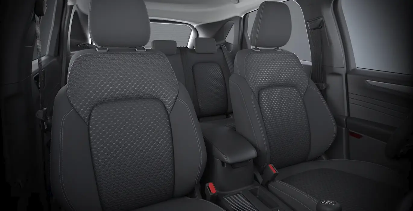 FORD Kuga Titanium 1.5 Ecoboost 150CV RM interior trasera | Avanti Renting