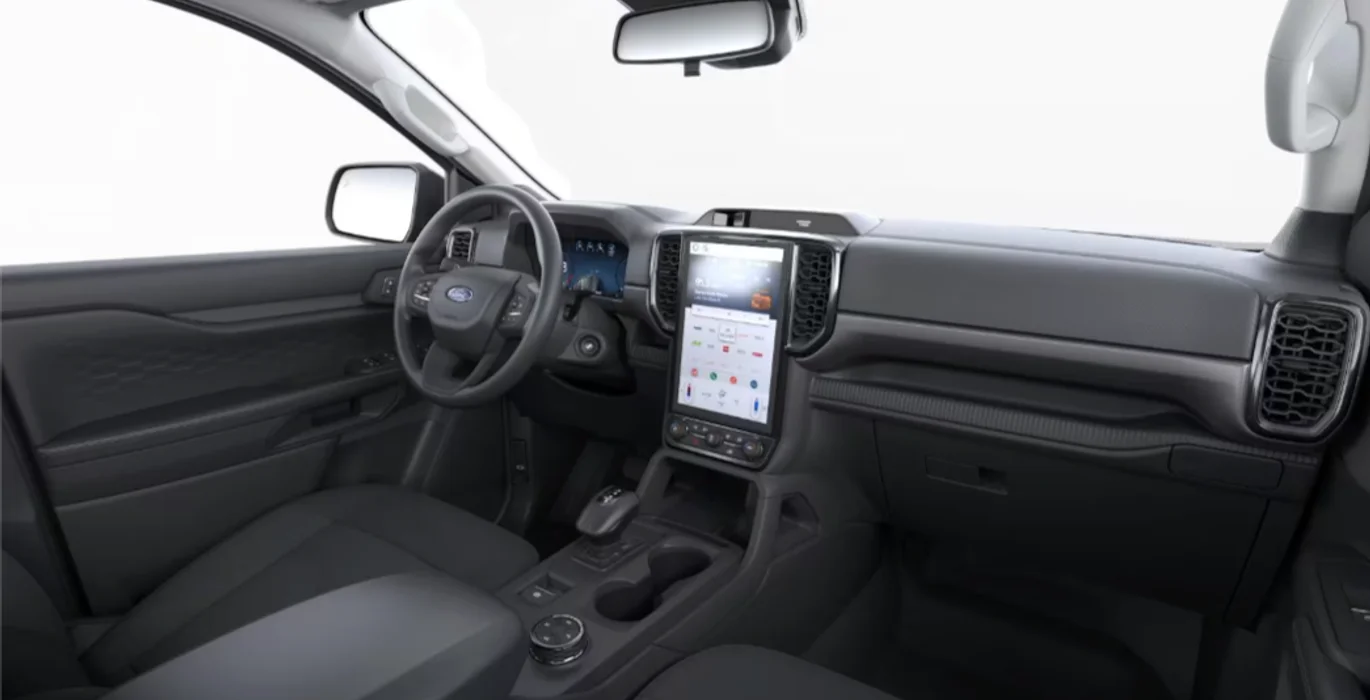 Ford Ranger 3.0 Ecoblue V6 E awd Doble Cabina XLT Automatico interior delantera II | Avanti Renting