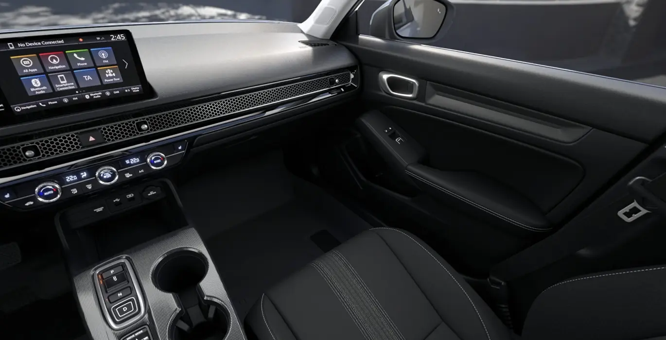 Honda Civic 2.0 i MMD Elegance CVT interior delantera II | Avanti Renting