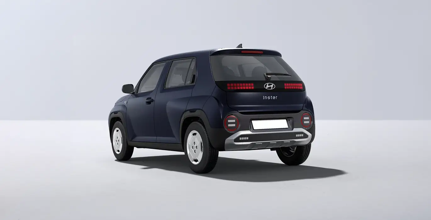 Hyundai Inster 97cv 42kWh Klass azul trasera | Avanti Renting
