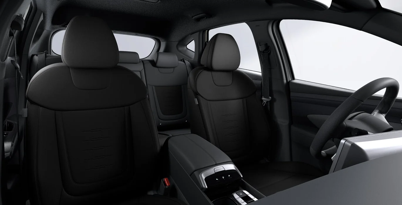 Hyundai Tucson 1.6D 100kW DT Black Line interior trasera | Avanti Renting