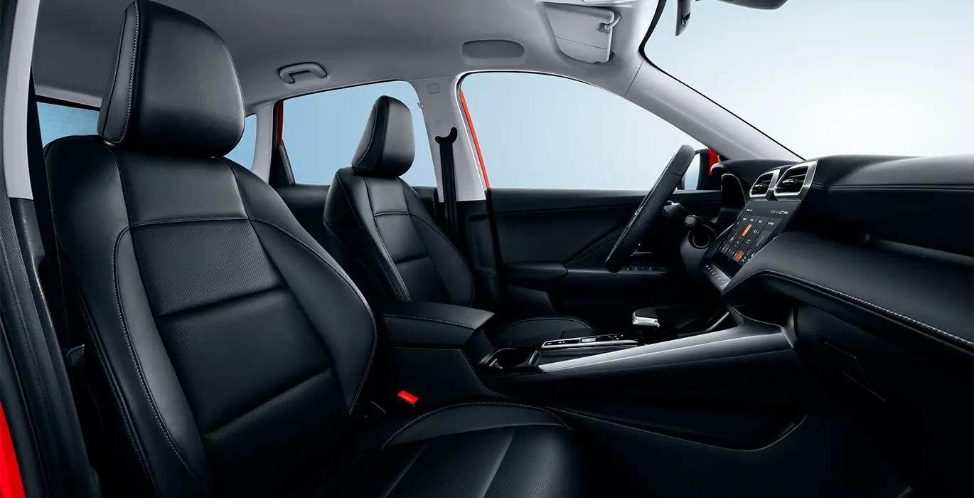 MG ZS Hybrid+ Business 3 MG ZS HYBRID Luxury interior delantera II | Avanti Renting