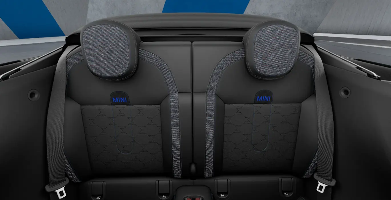 MINI Cooper C Cabrio Classic interior trasera | Avanti Renting