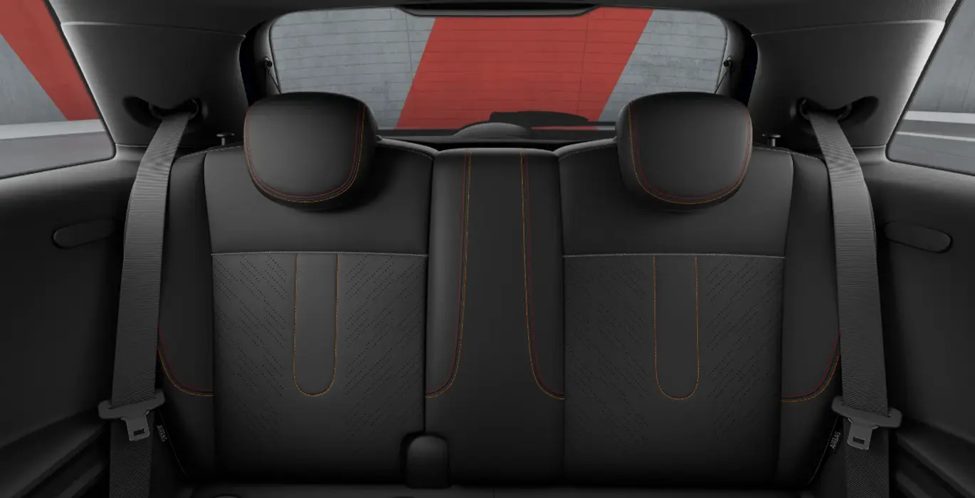 MINI John Cooper Works interior trasera | Avanti Renting