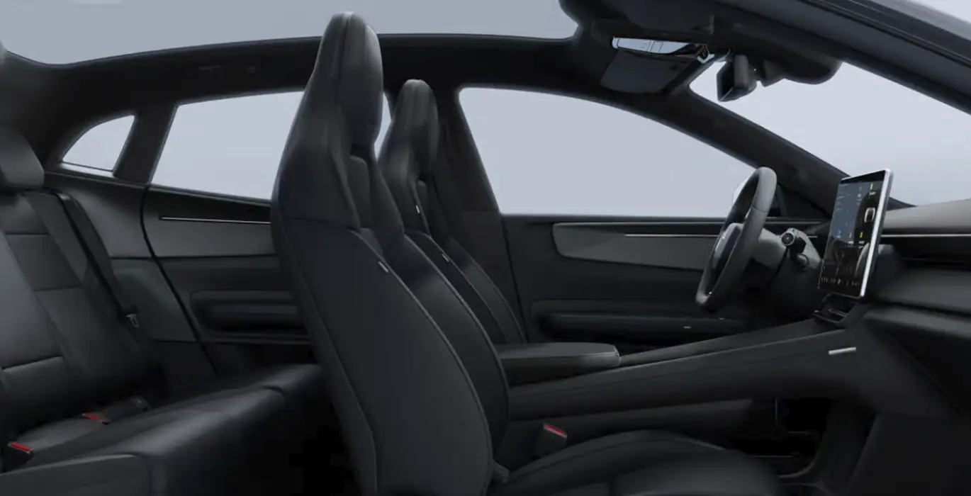 Polestar 4 Long Range Single Motor interior trasera | Avanti Renting