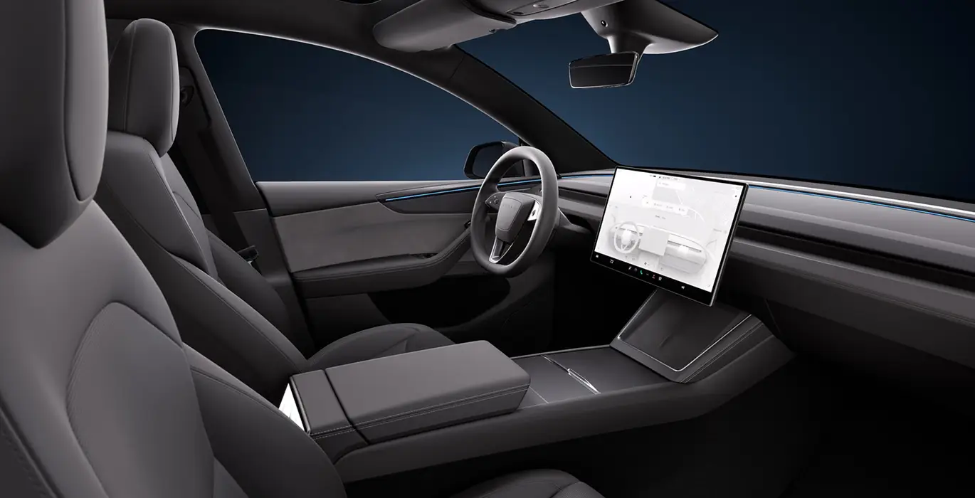Tesla Model Y Premium RWD interior delantera | Avanti Renting