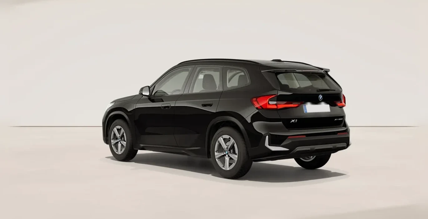 BMW X1 xDrive25e 180kW 1 BMW X1 xDrive25e 180kW trasera | Avanti Renting