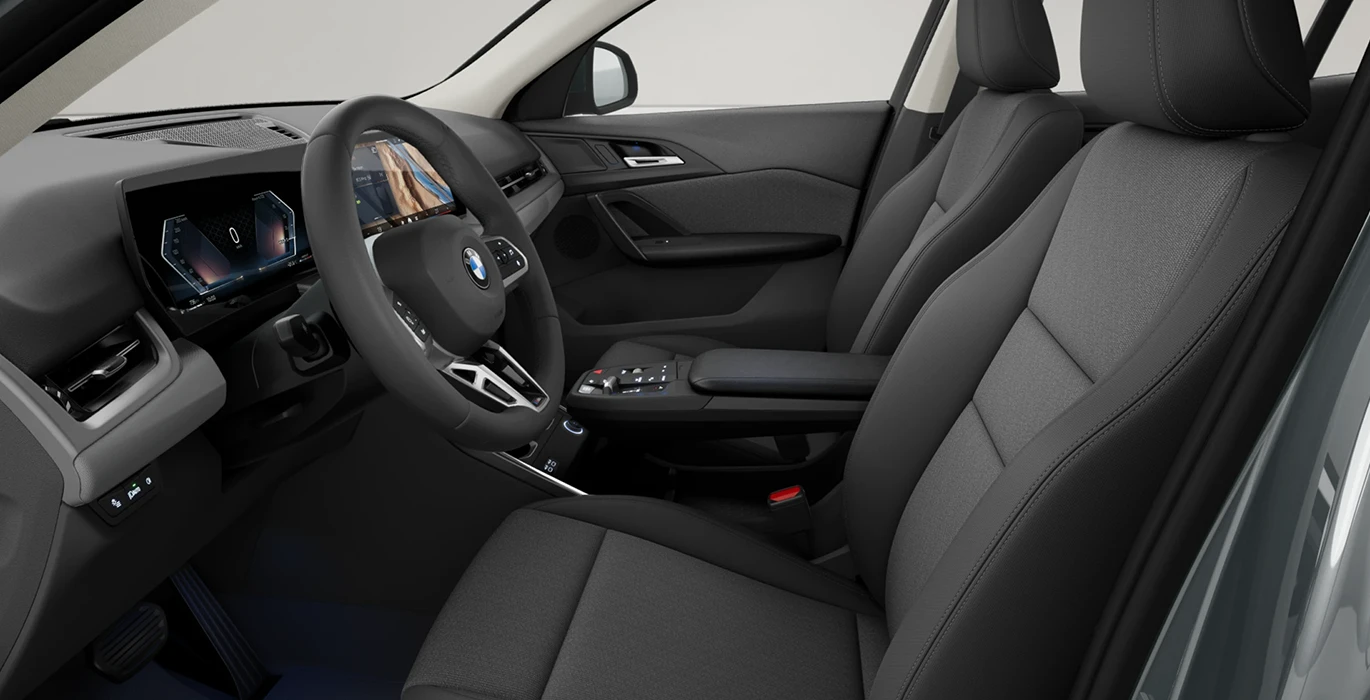 BMW X2 sDrive 20iA 170CV interior delantera II | Avanti Renting