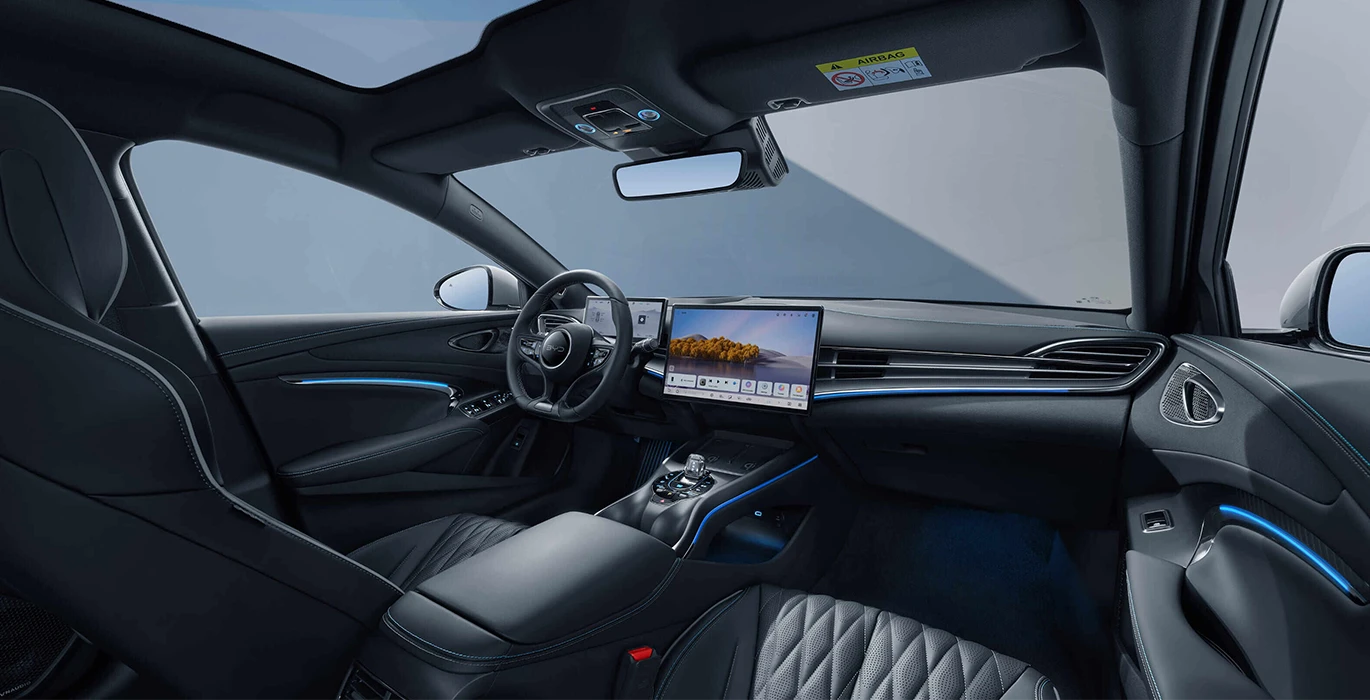 BYD Seal Design RWD interior delantera | Avanti Renting