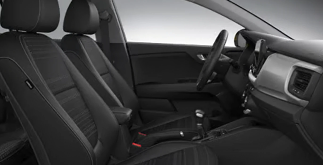 Kia Stonic 1.0 T GDI MHEV Drive 115CV interior delantera | Avanti Renting
