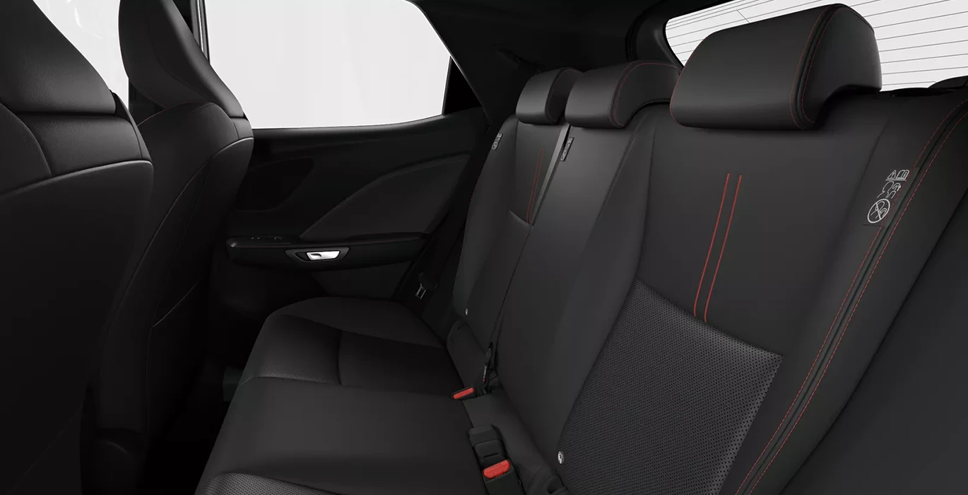 LEXUS LBX Elegant Black 136CV Aut. interior trasera | Avanti Renting