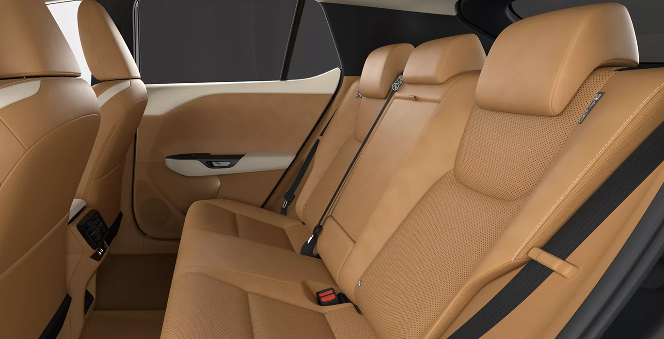 LEXUS RZ 350e e-Premium Efficiency FWD 224CV 5 LEXUS RZ 350e e Premium Efficiency FWD 224CV interior trasera | Avanti Renting